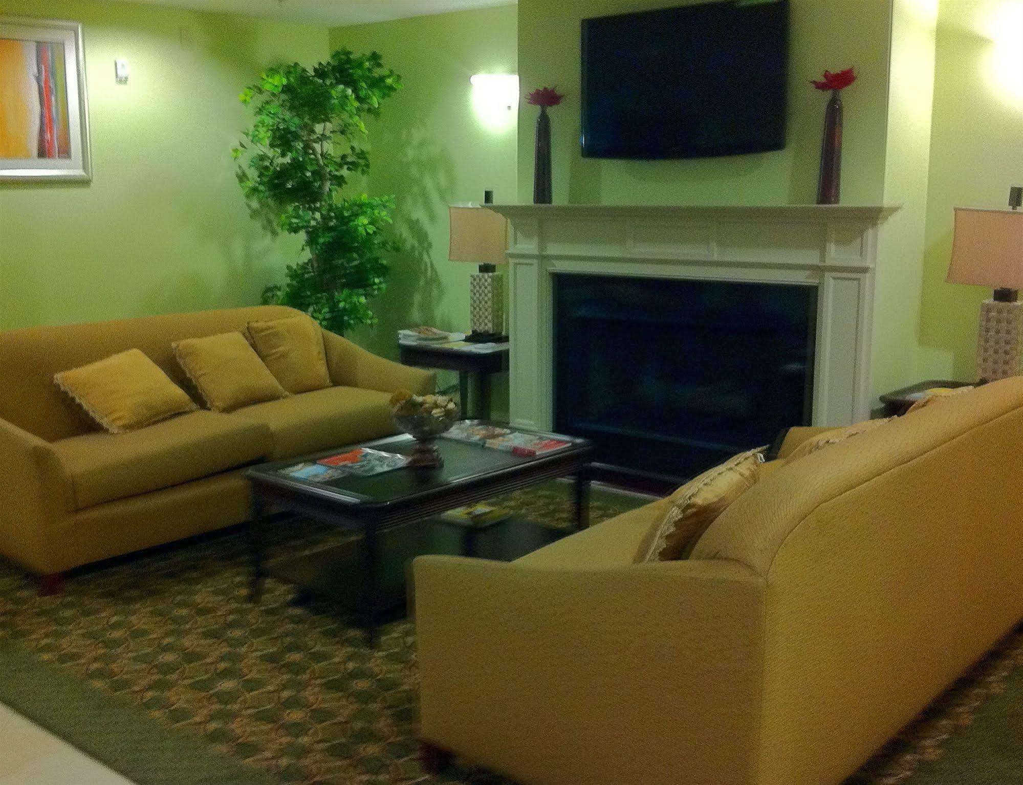 Ambassador Inn & Suites Тъскалуса Екстериор снимка