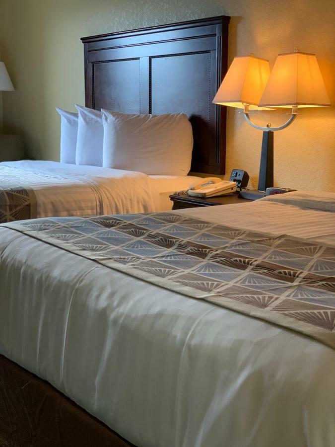 Ambassador Inn & Suites Тъскалуса Екстериор снимка