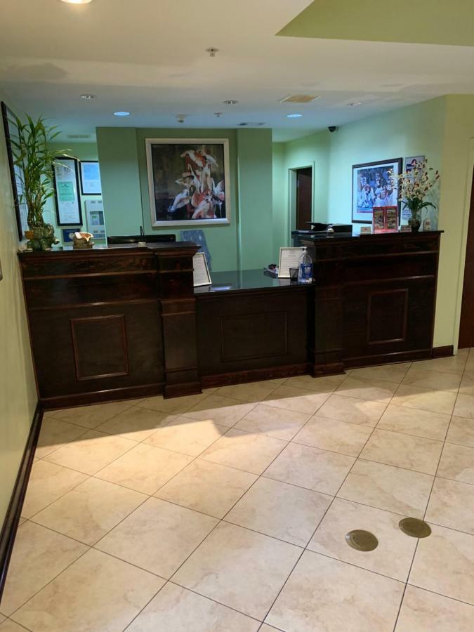Ambassador Inn & Suites Тъскалуса Екстериор снимка